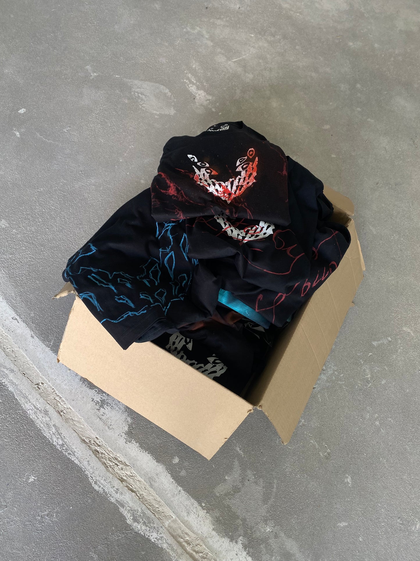 6Y DAY BLIND PICK SHIRT